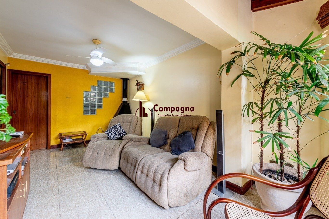 Casa com 3 suítes, 4 vagas e pátio com piscina no Bairro Boa Vista — foto 4