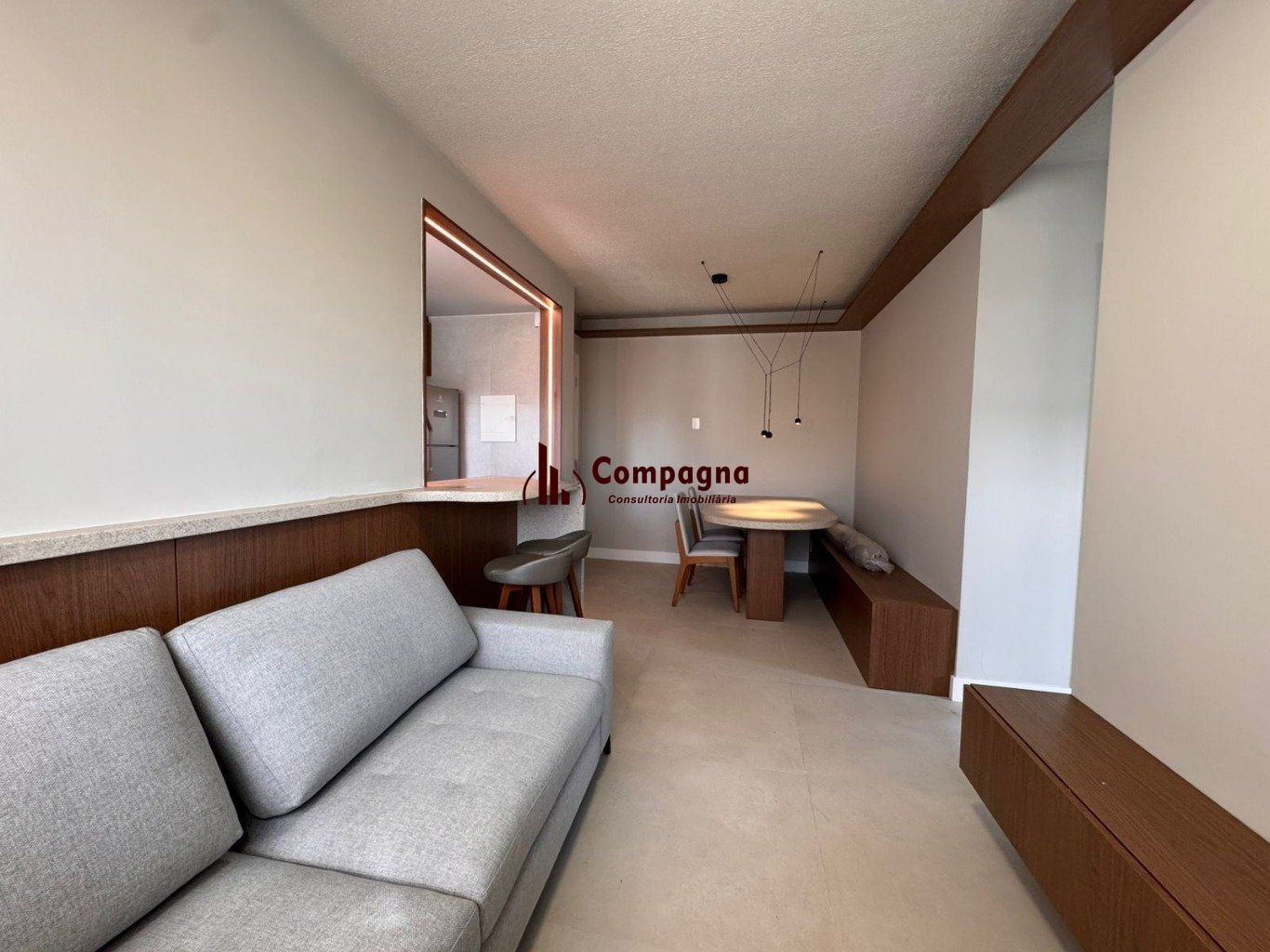 Apartamento de 2 dormitórios, elevador e 1 vaga de garagem em Canoas. — foto 2
