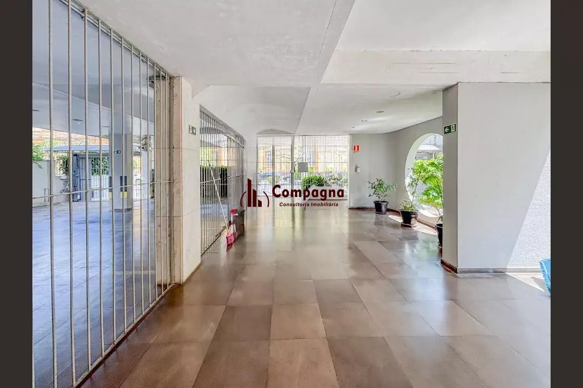 Apartamento com 03 dormitórios e vaga de garagem — foto 3