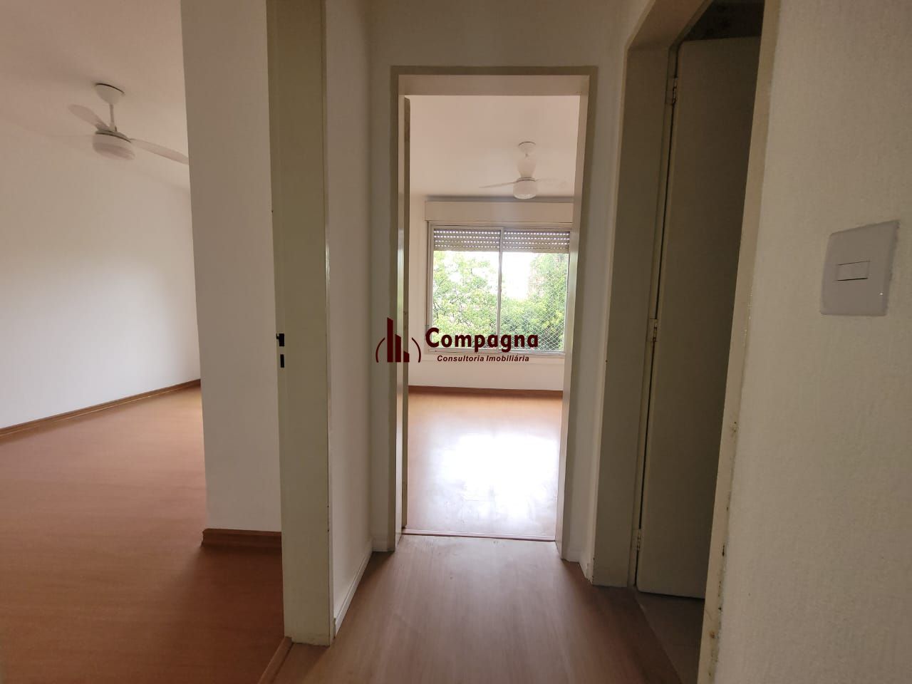 Apartamento de frente 2 dormitórios e vaga coberta próximo do Hospital Conceição — foto 2