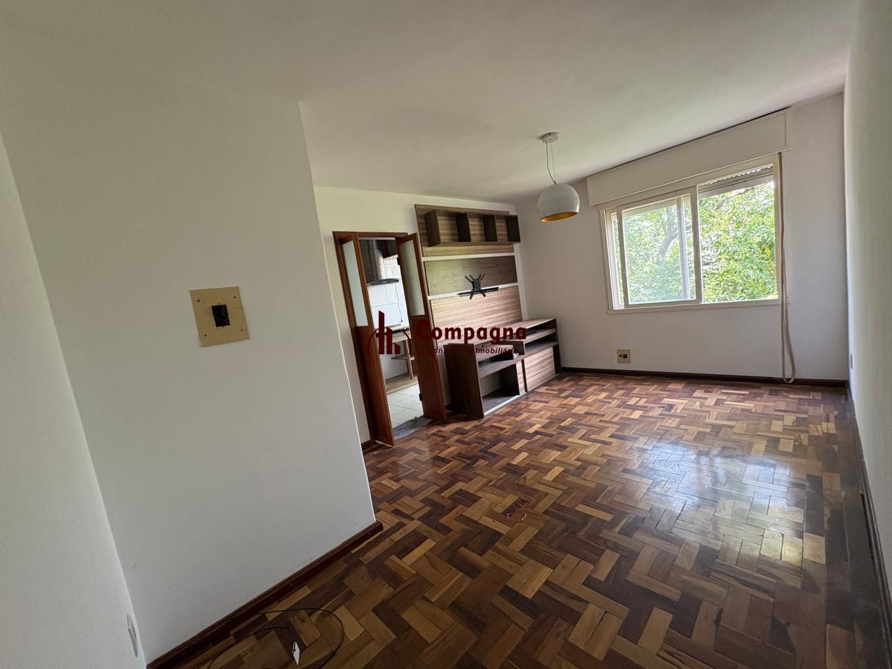 Apartamento com 03 dormitórios com 01 vaga de garagem escriturada
