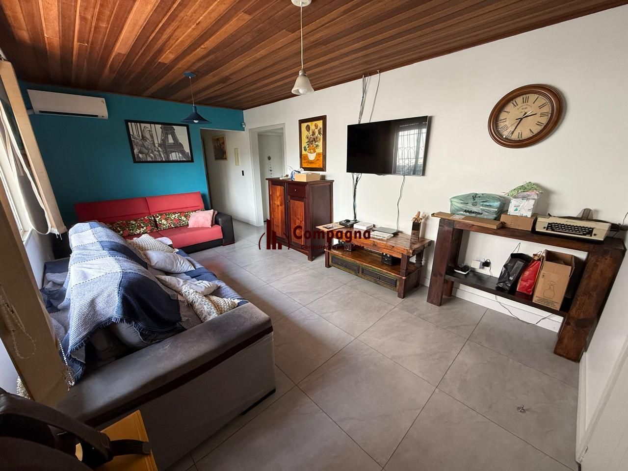 Casa com 03 dormitórios, sendo 02 suítes e garagem — foto 3