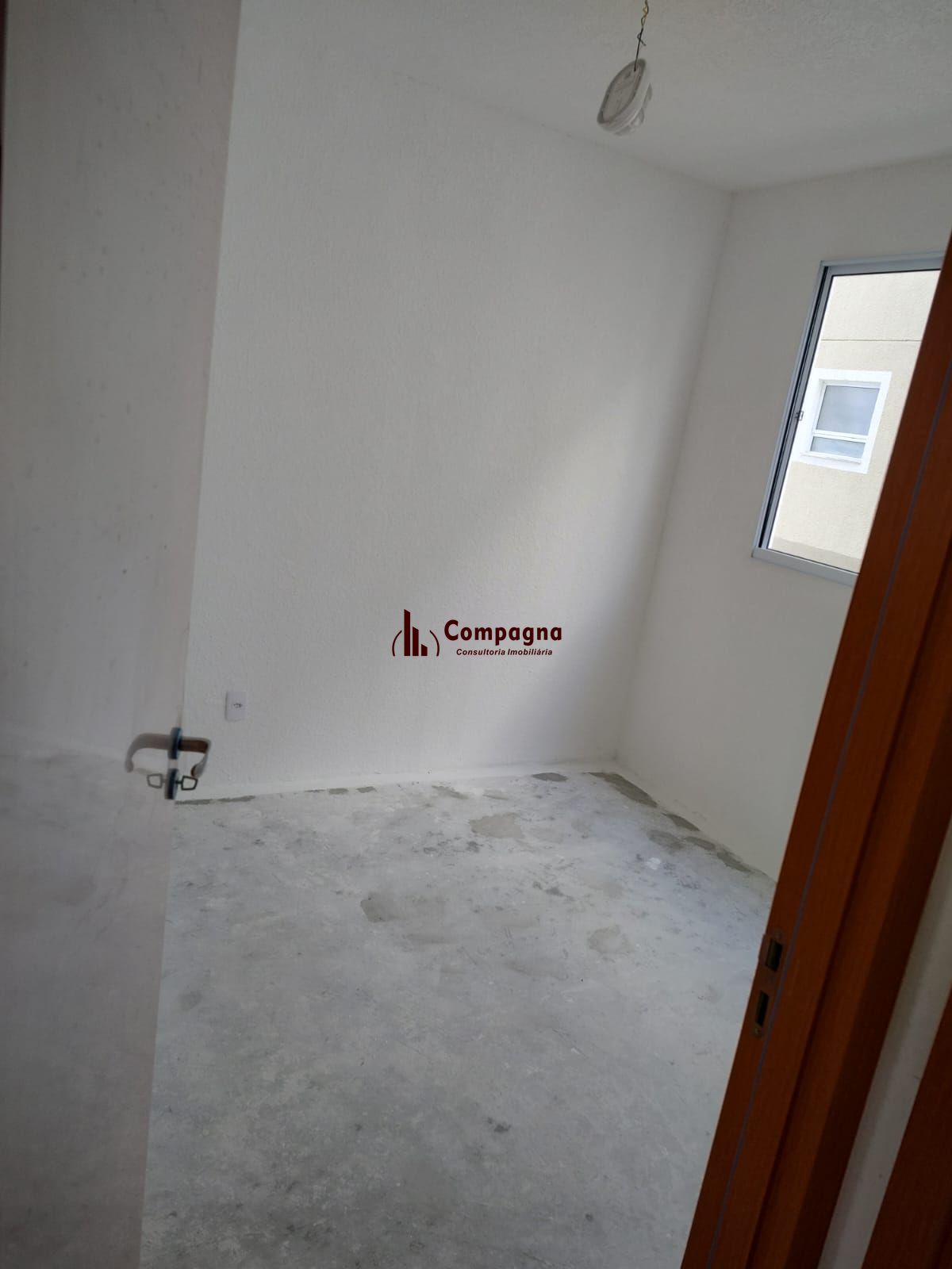 Apartamento 02 dormitórios com estacionamento rotativo no Bairro Restinga — foto 2