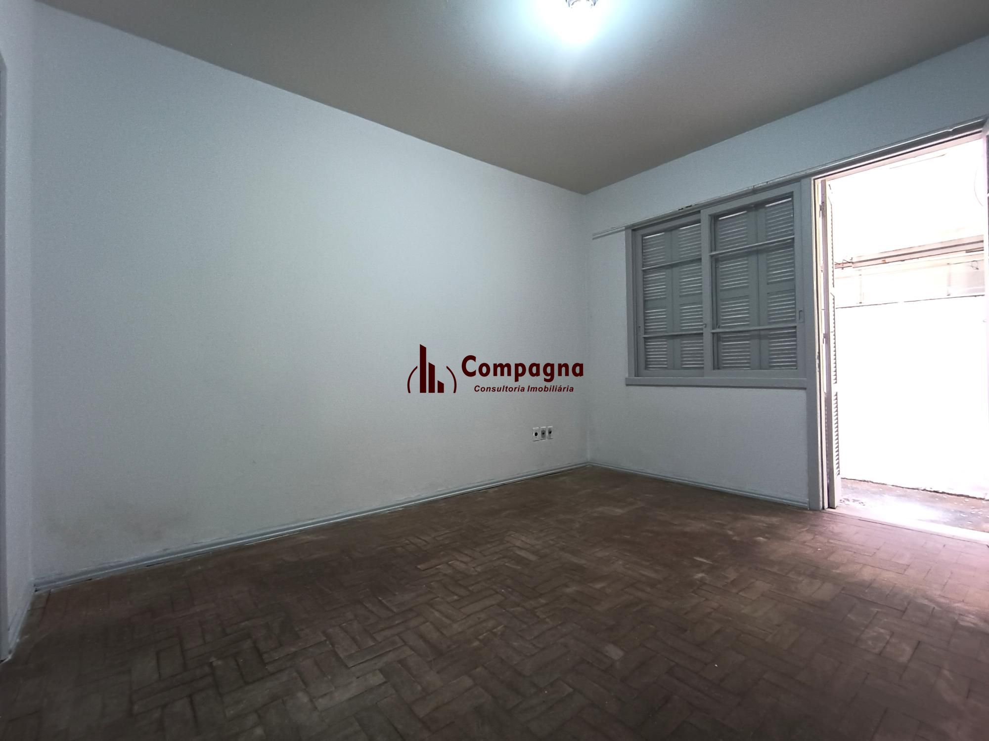 Apartamento com 01 dormitório com garagem — foto 2