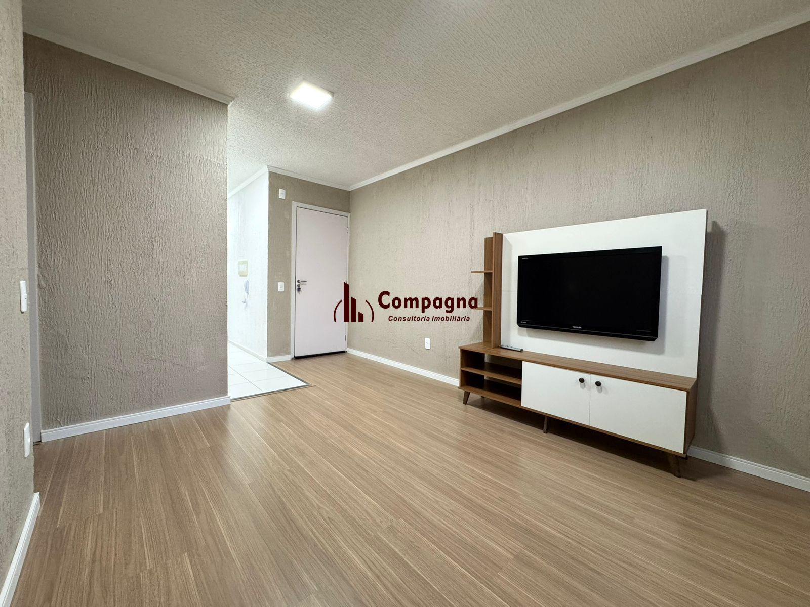 Apartamento com 02 dormitórios com vaga de garagem rotativa