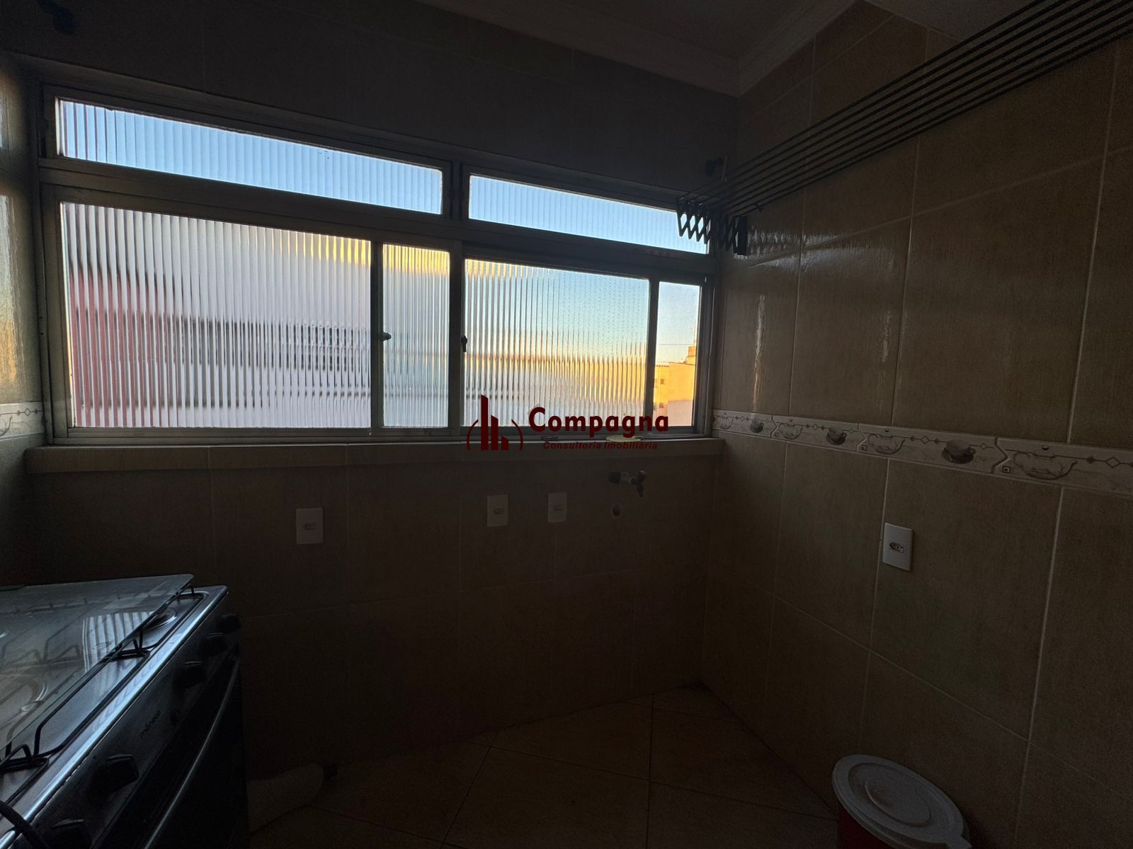 Apartamento com 02 dormitórios reformado — foto 5