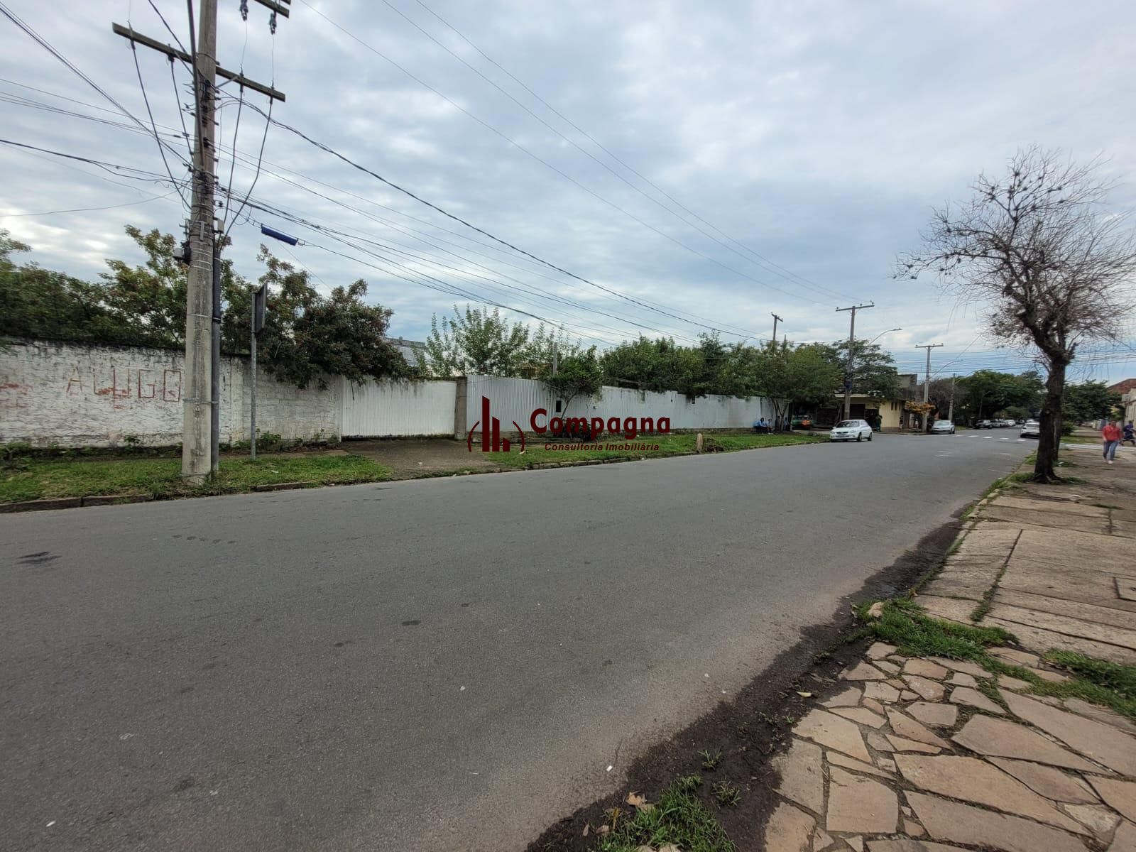 Terreno de esquina 847m² — foto 2