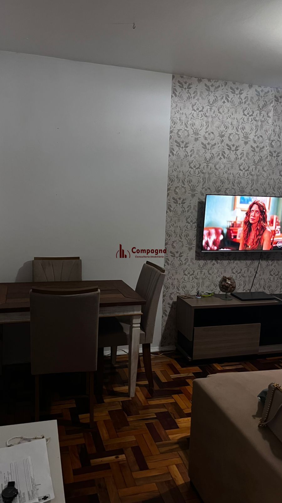 Apartamento 2 quartos, c/móveis planejado, refrigerador e máq. de lavar, sol da manhã,