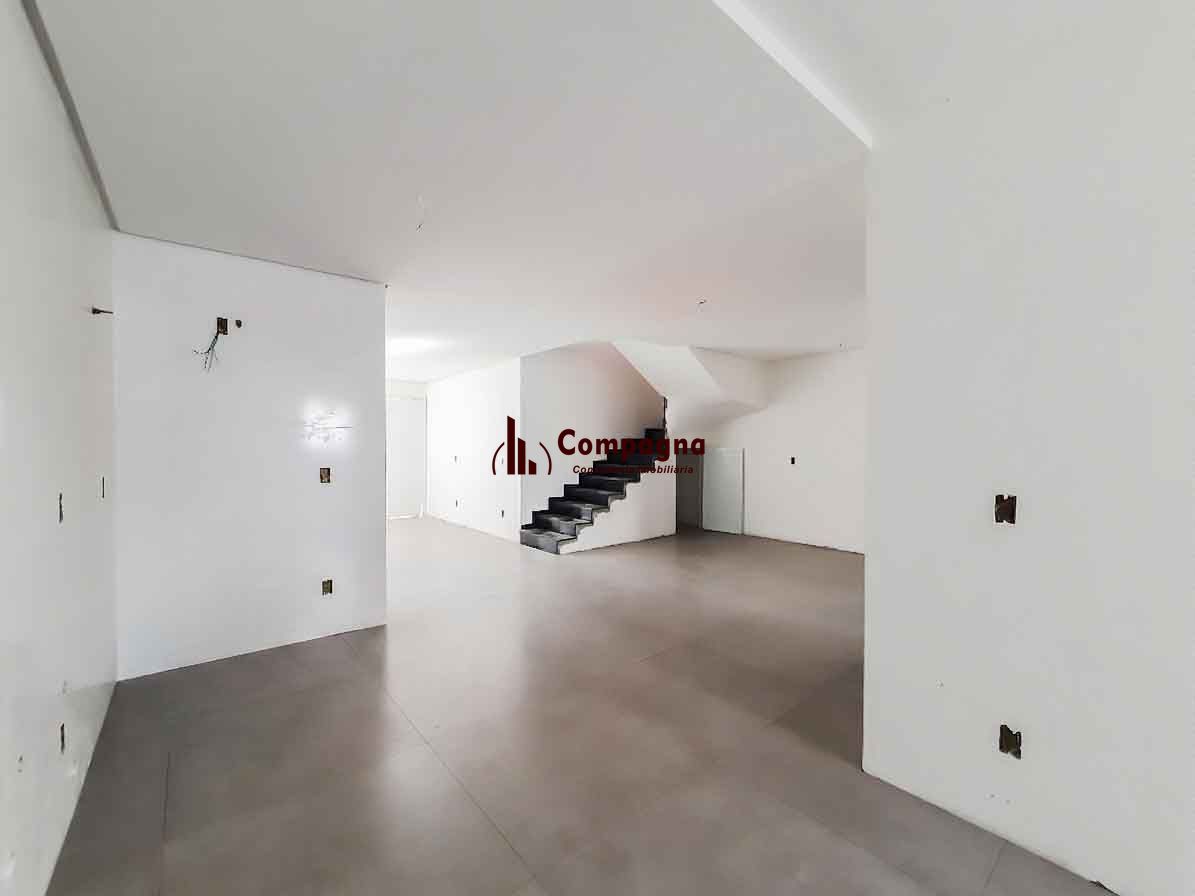 Casa em condomínio 4 D, sendo um dormitório no térreo, 168 m², garagem coberta — foto 4