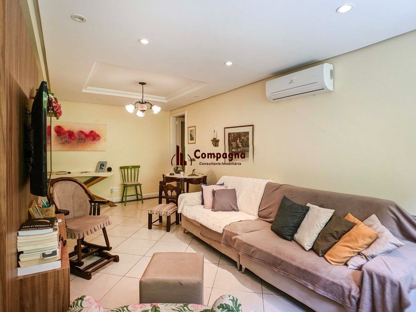 Apartamento à venda no bairro Menino Deus. Localizado em frente ao Parque Marinha do Brasil. O imóvel conta com 3 dormitórios e 1 vaga coberta. — foto 3