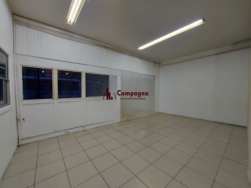 Ótima Loja térrea ed. Formac tv. Leonardo truda centro histórico — foto 2