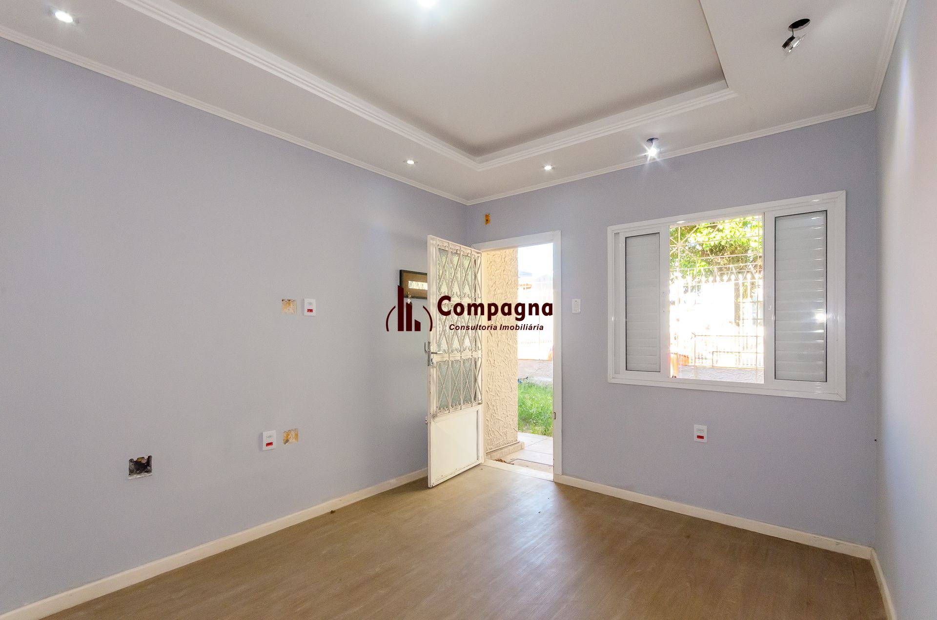 Casa a venda no bairro São José com 3 dormitórios e amplo pátio — foto 2