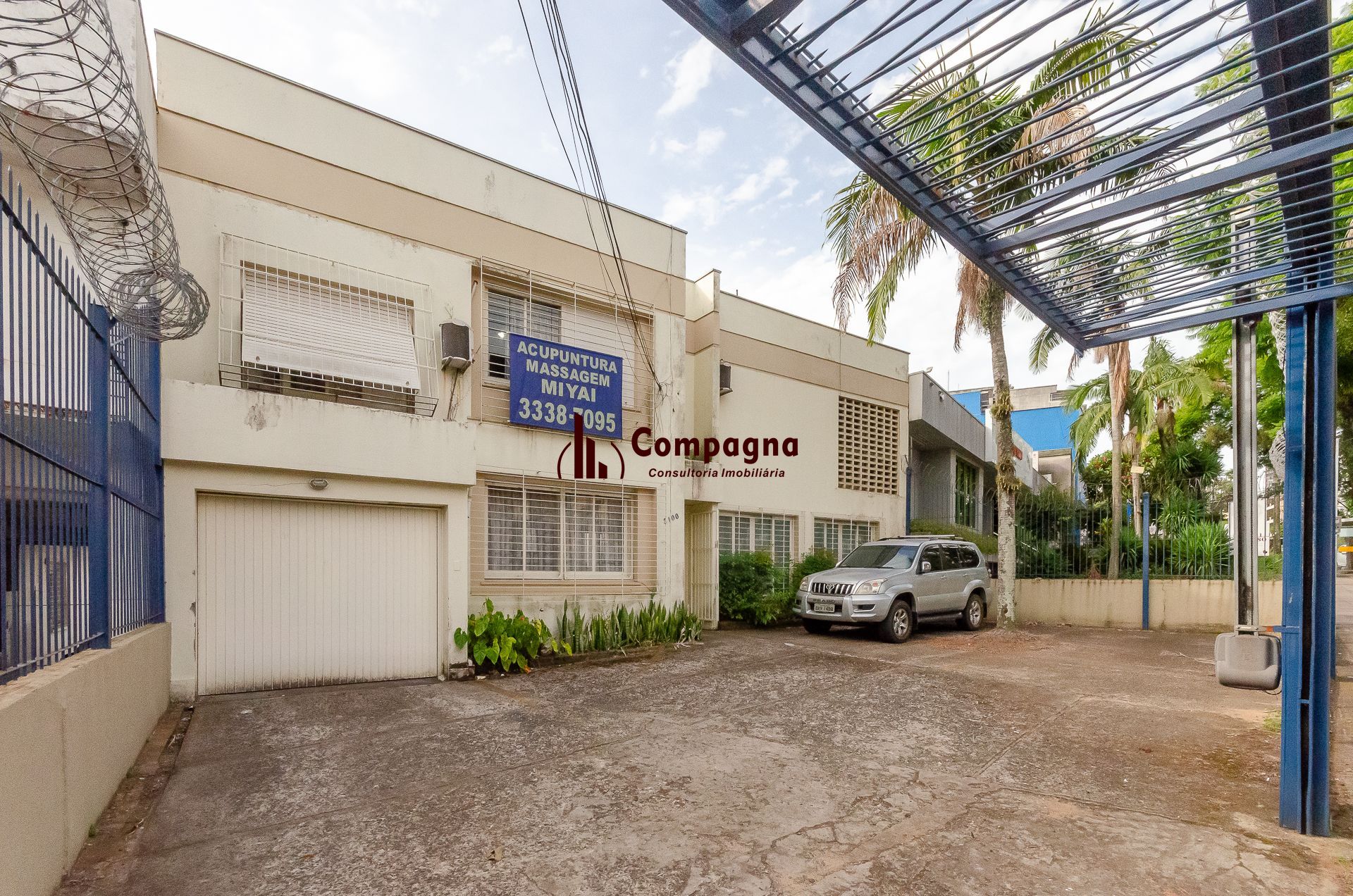 Ampla casa no bairro Petrópolis