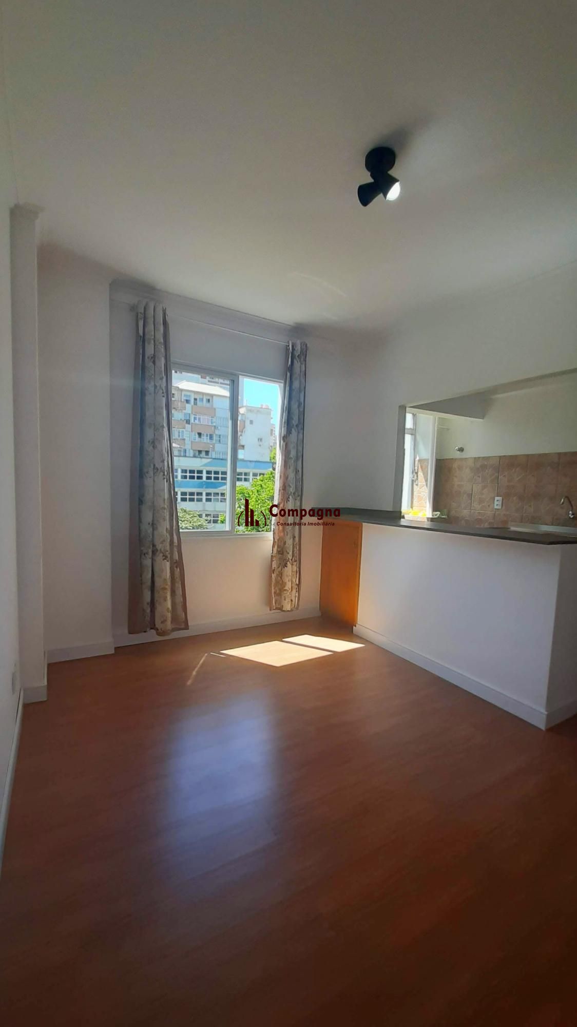 Apartamento de 1 Dormitório no Bairro Centro Histórico — foto 2
