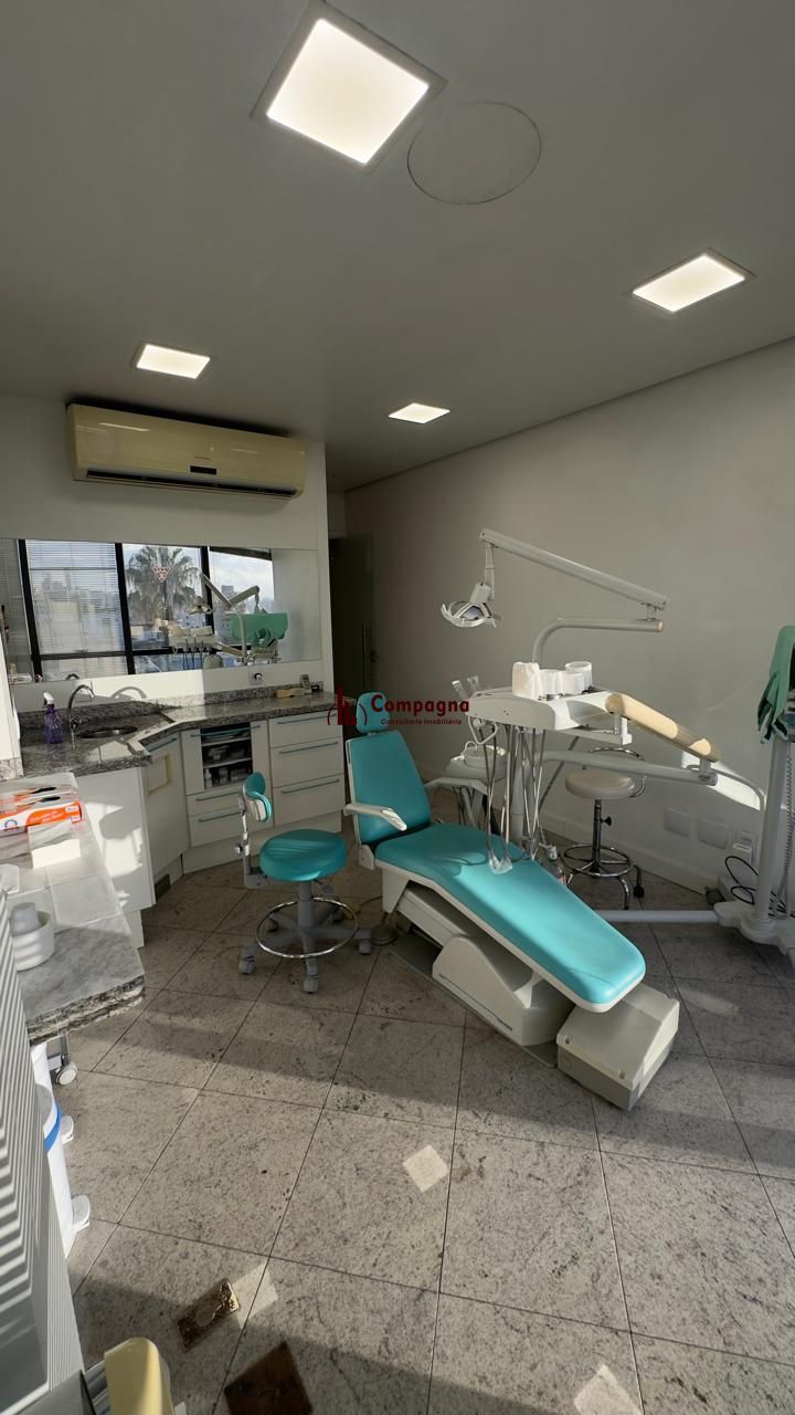 Sala Comercial à venda, 34m², Petrópolis - Porto Alegre — foto 2