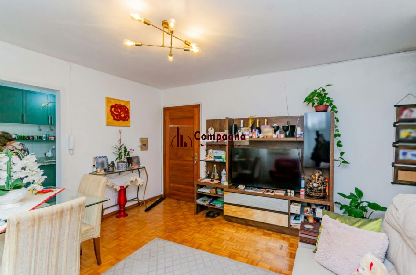 Viva com conforto e praticidade em um charmoso apartamento de 01 dormitório no Bairro Sarandi, em Porto Alegre. — foto 4