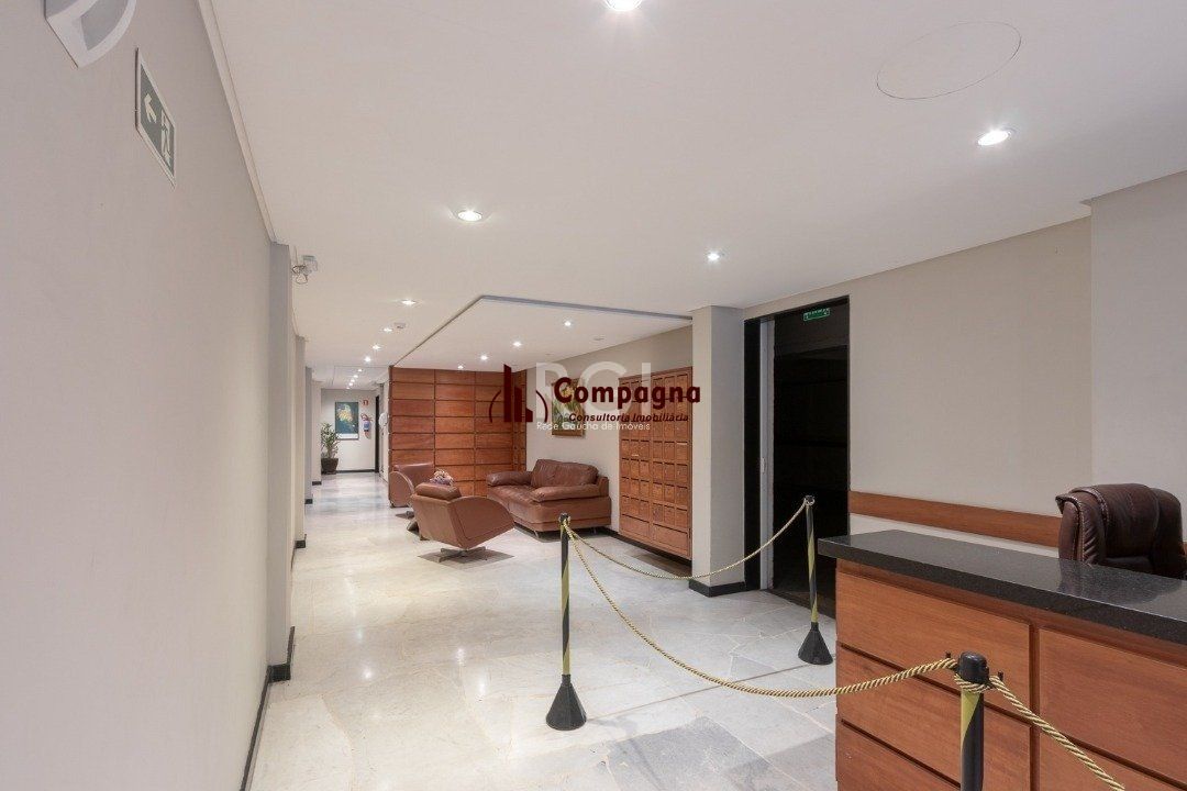 Apartamento para Venda - 104.44m², 3 dormitórios, sendo 1 suites, 1 vaga - Centro Histórico — foto 2