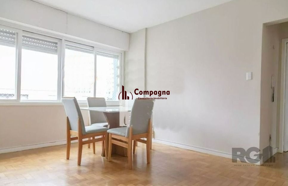 APARTAMENTO 3 DORMITÓRIOS COM GARAGEM NO BAIRRO FARROUPILHA EM PORTO ALEGRE — foto 2