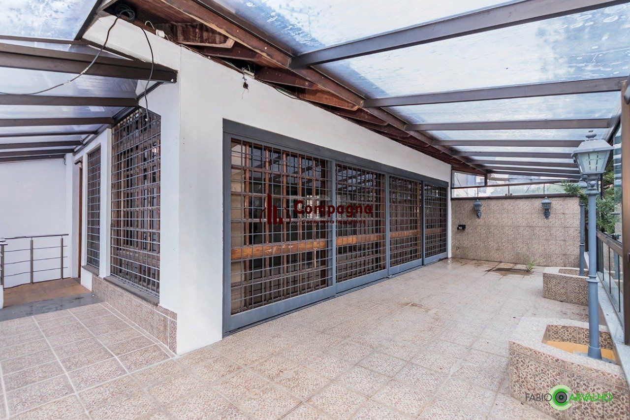 Casa para Venda - 307m², 4 dormitórios, sendo 2 suites, 3 vagas - Higienópolis