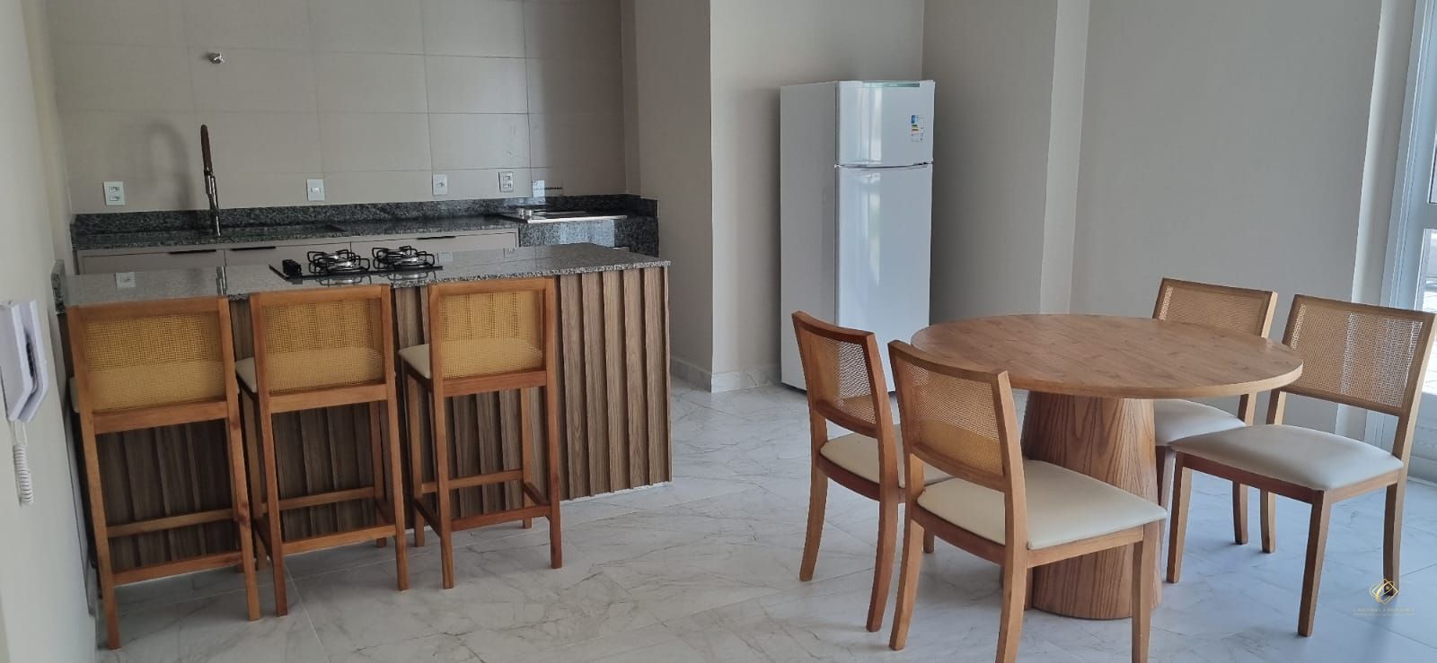 Apartamento à venda com 3 quartos, 81m² - Foto 21