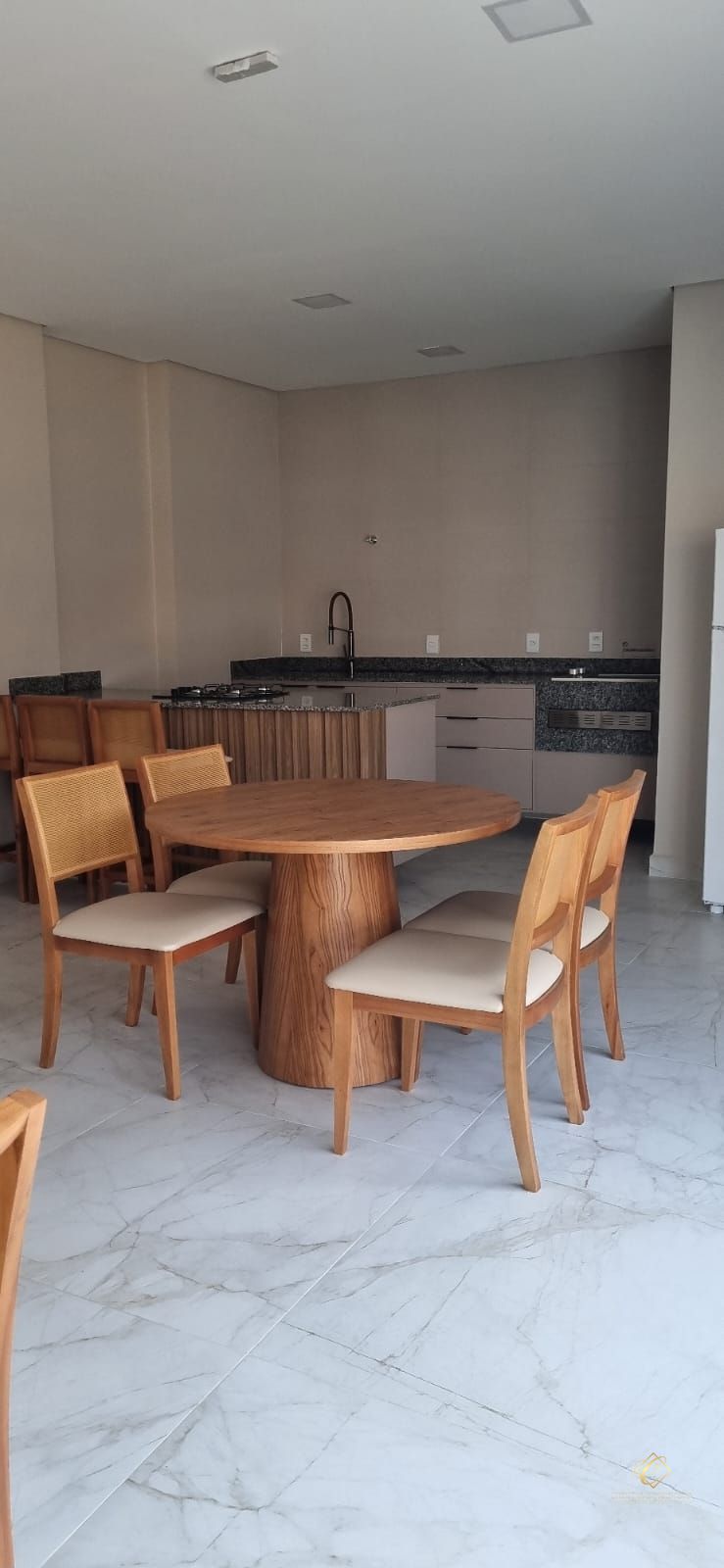Apartamento à venda com 3 quartos, 81m² - Foto 23