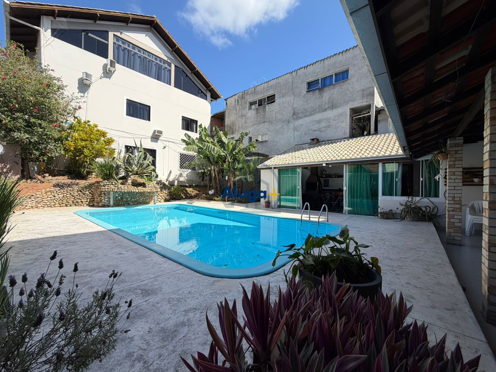Casa para alugar  no Nações - Balneário Camboriú, SC. Imóveis