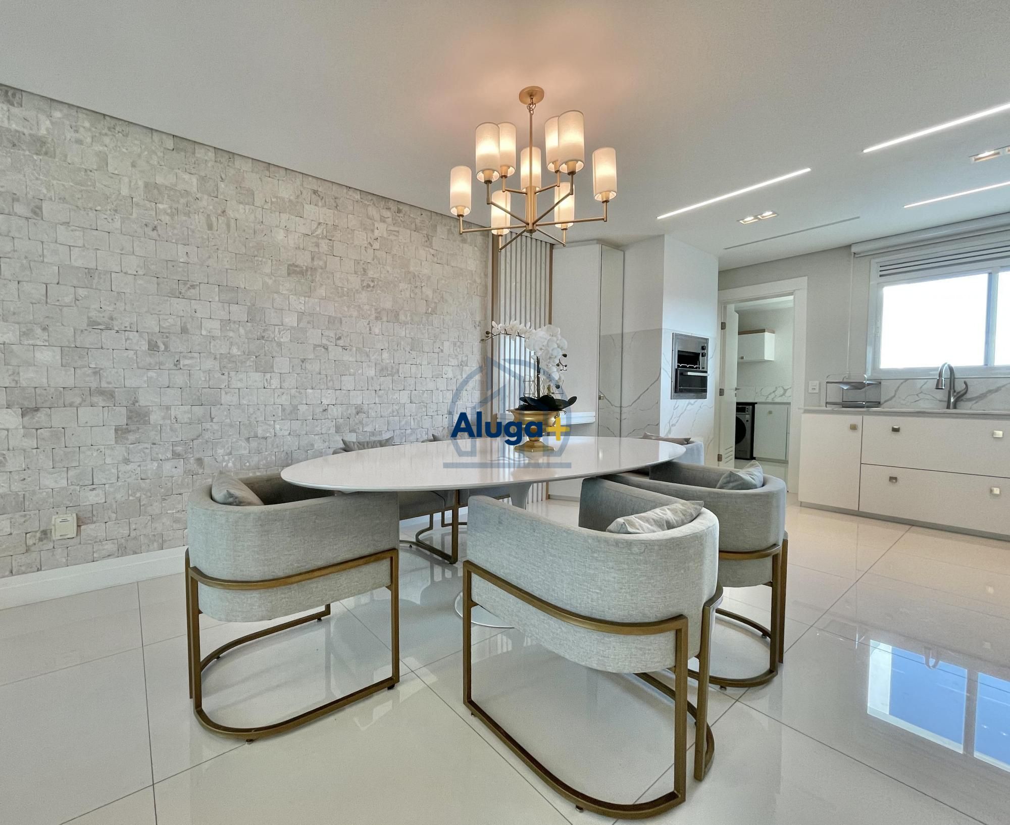 Apartamento de Alto Padrão no Phoenix Tower – 3 Suítes com Vista Mar