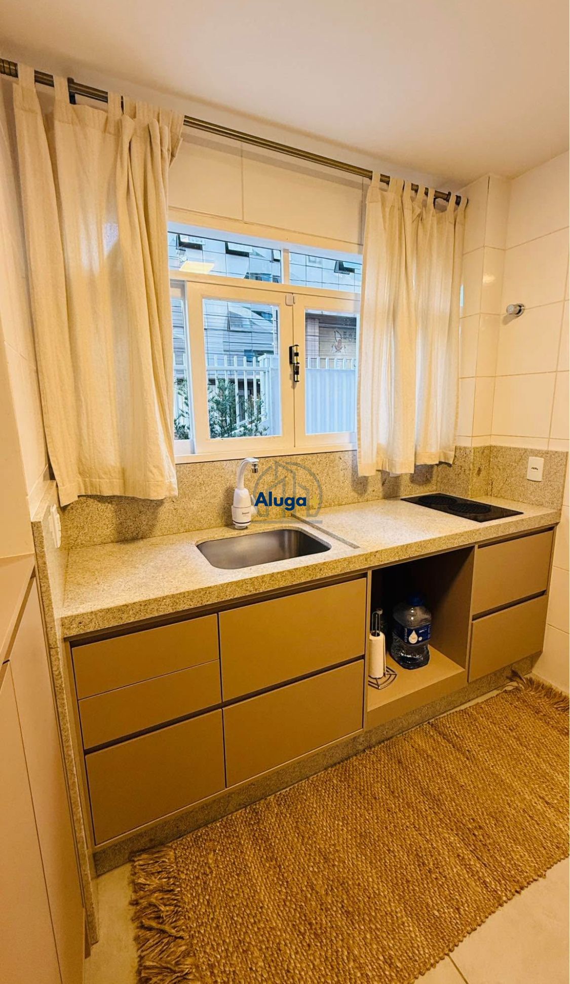 Sobrado para alugar com 3 quartos, 140m² - Foto 2