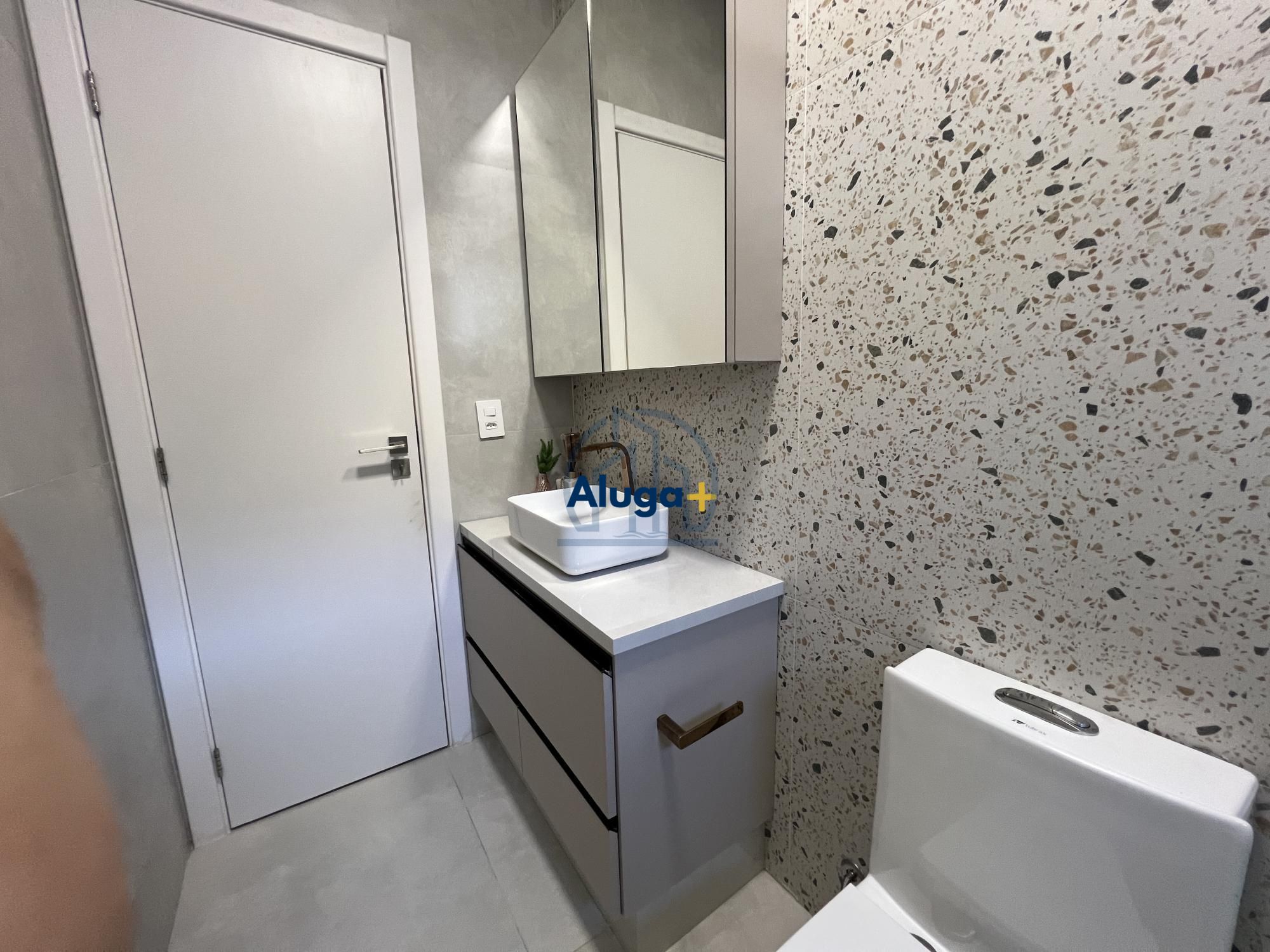 Casa para alugar com 4 quartos, 150m² - Foto 28