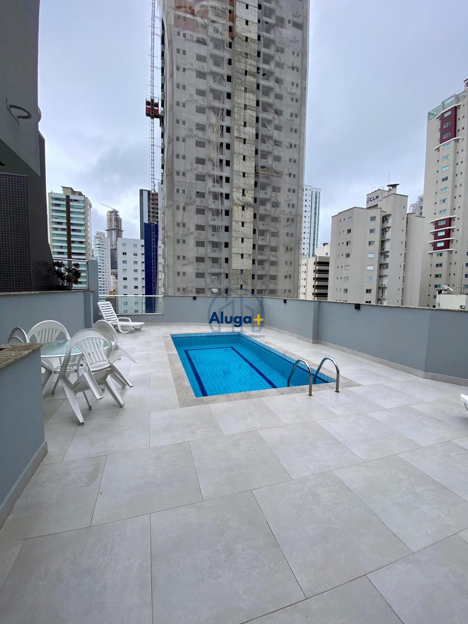 Apartamento para alugar com 2 quartos, 68m² - Foto 2