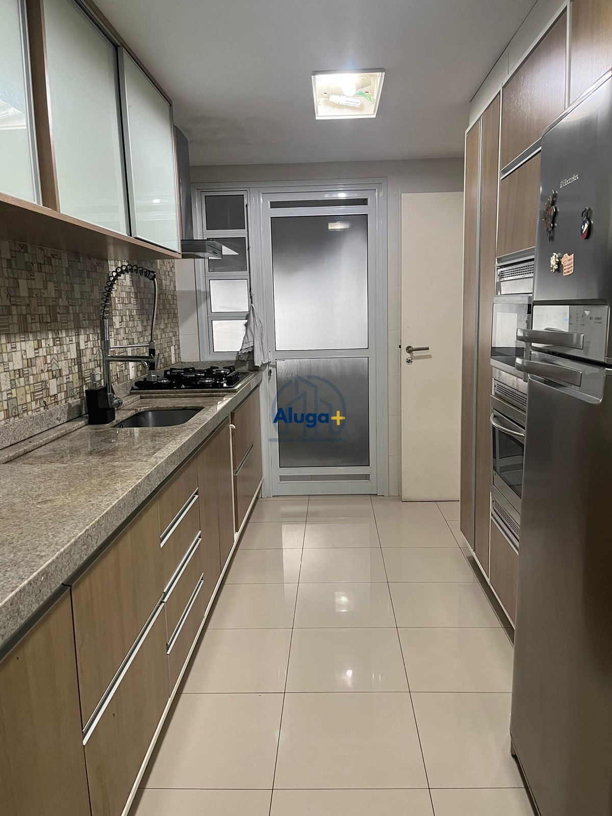 Apartamento para alugar com 3 quartos, 167m² - Foto 37