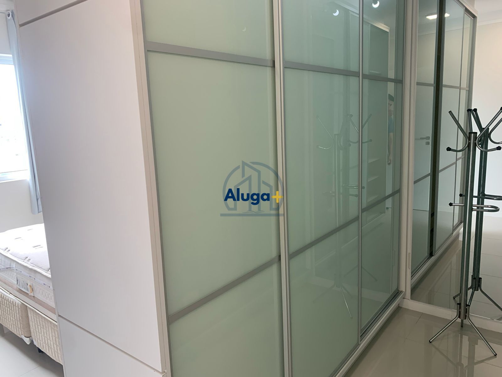 Apartamento para alugar com 3 quartos, 120m² - Foto 10