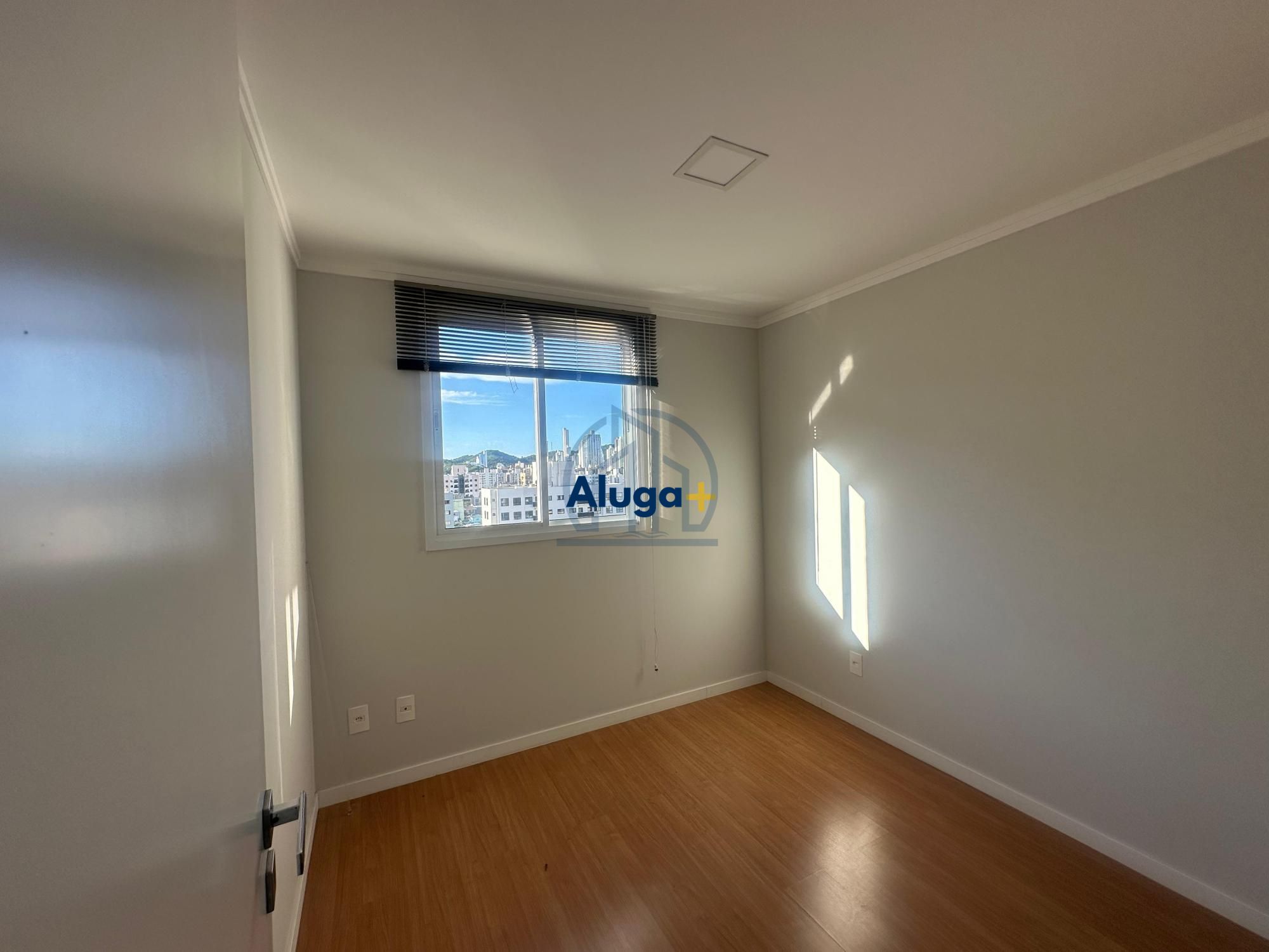 Apartamento para alugar com 2 quartos, 69m² - Foto 8