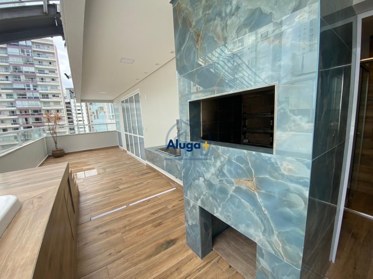 Cobertura para alugar com 5 quartos, 215m² - Foto 11