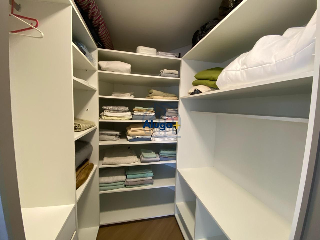 Apartamento para alugar com 3 quartos, 120m² - Foto 15