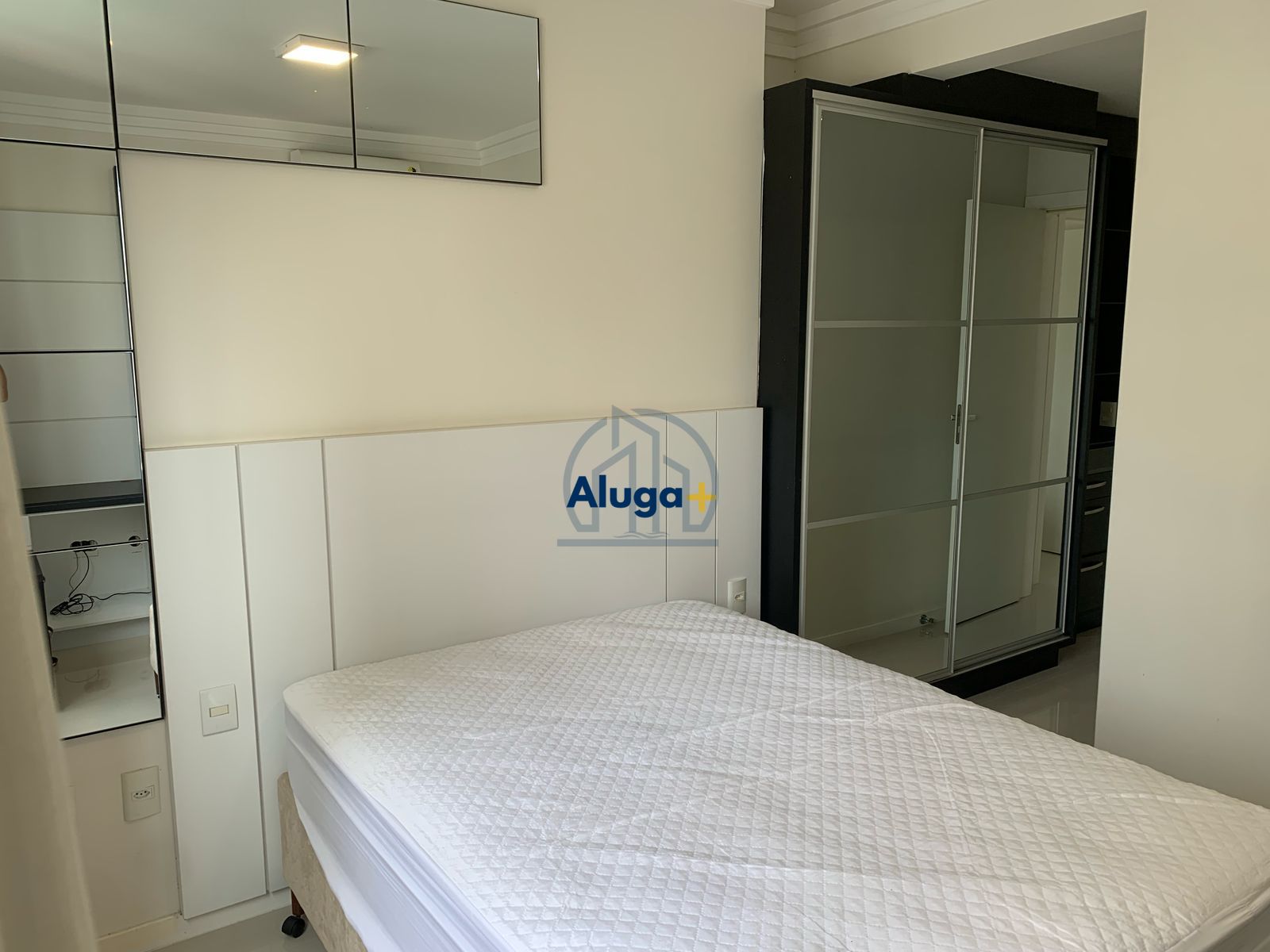 Apartamento para alugar com 3 quartos, 120m² - Foto 13