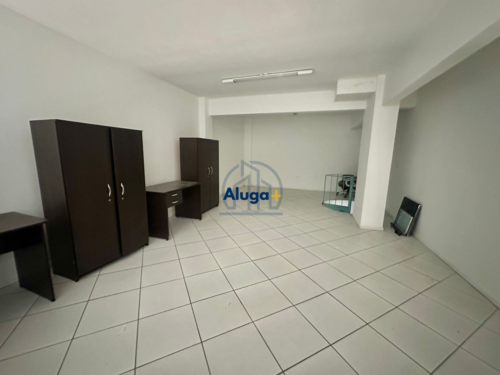 Sala comercial com 1 Dormitórios para alugar, 90 m² por R$ 5.000,00 Sala comercial com 1 Dormitórios para alugar, 90 m² por R$ 5.000,00