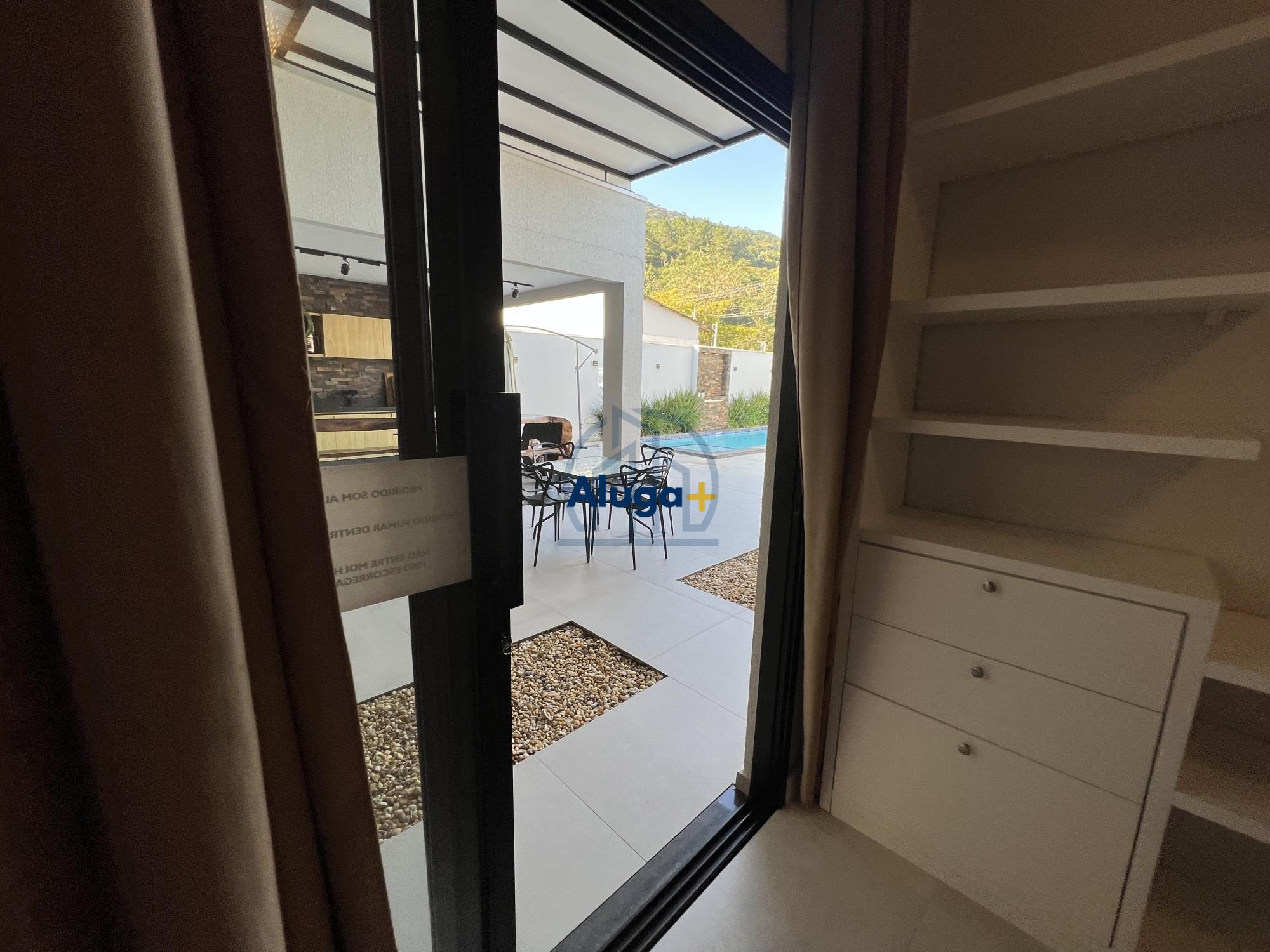 Casa para alugar com 4 quartos, 150m² - Foto 22