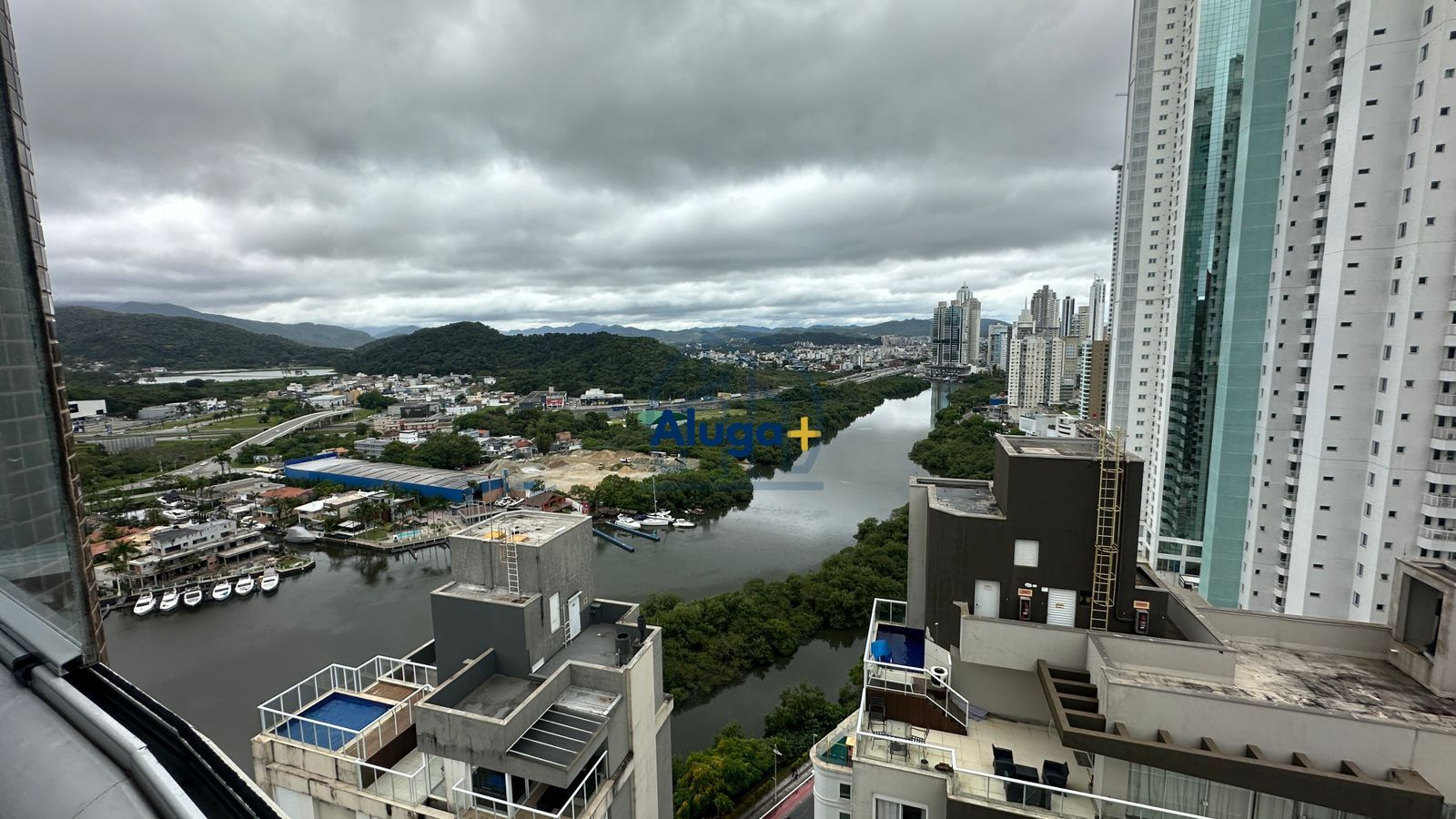 Apartamento com 3 Dormitórios para alugar, 137 m² por R$ 12.000,00 Apartamento com 3 Dormitórios para alugar, 137 m² por R$ 12.000,00