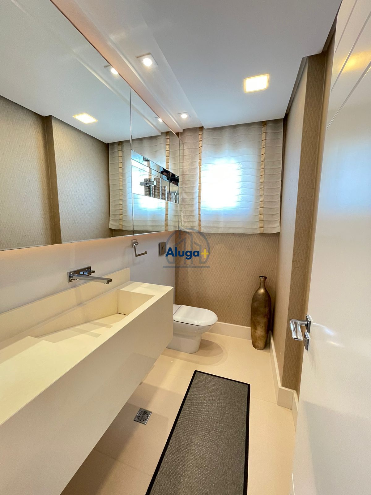 Apartamento para alugar com 3 quartos, 240m² - Foto 24