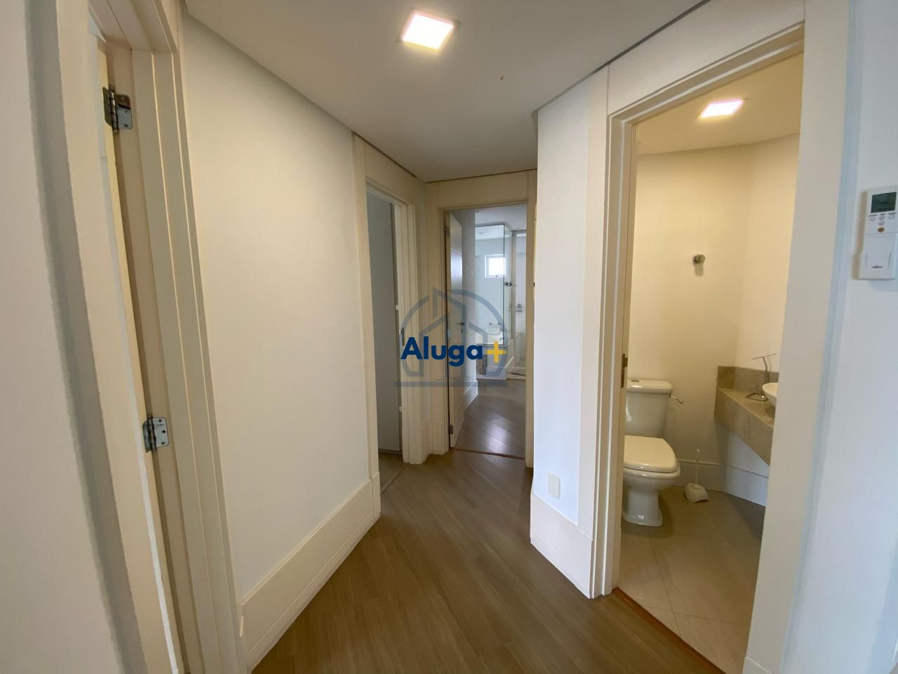 Apartamento para alugar com 3 quartos, 120m² - Foto 9