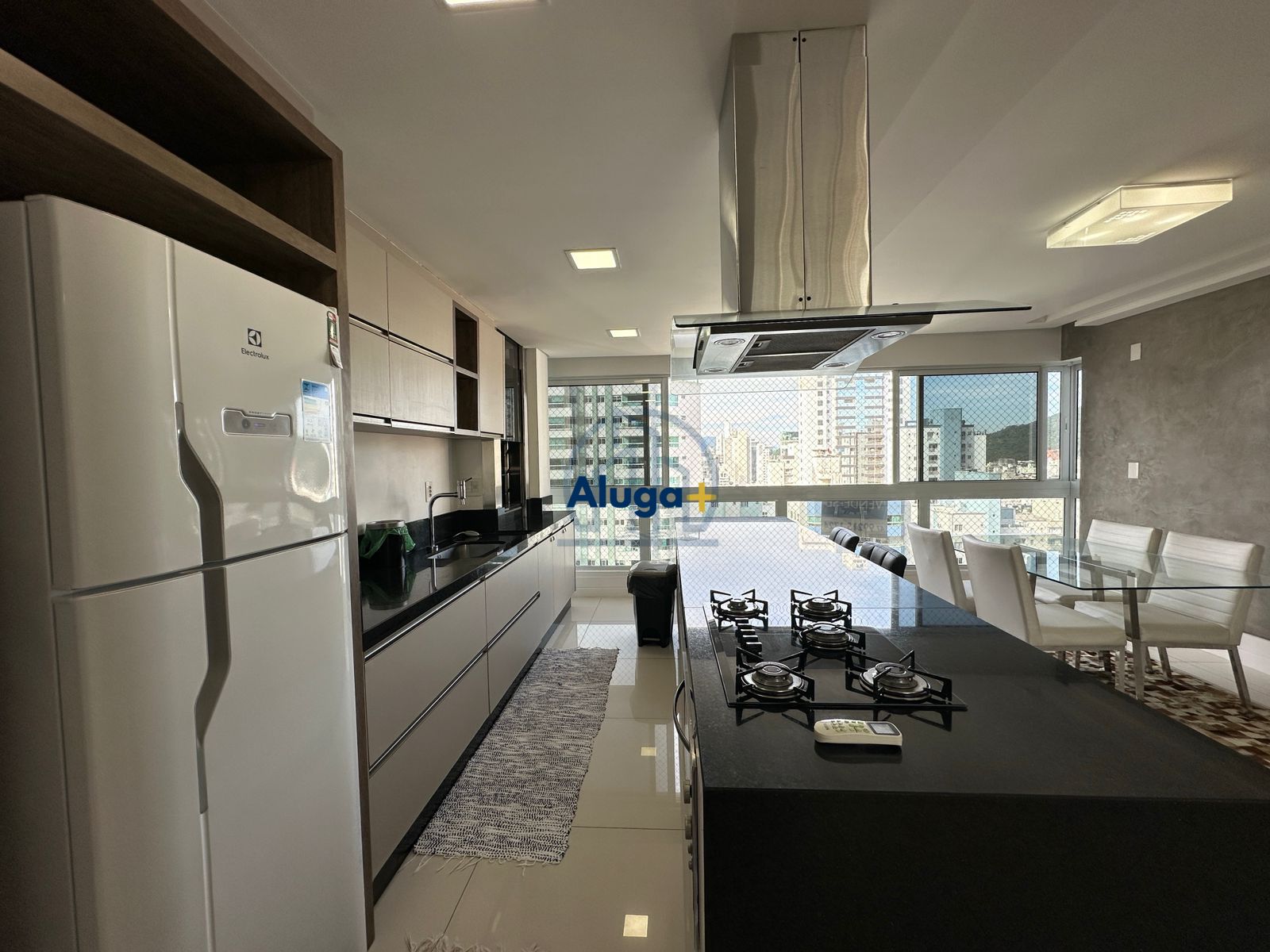 Apartamento para alugar com 3 quartos, 122m² - Foto 4
