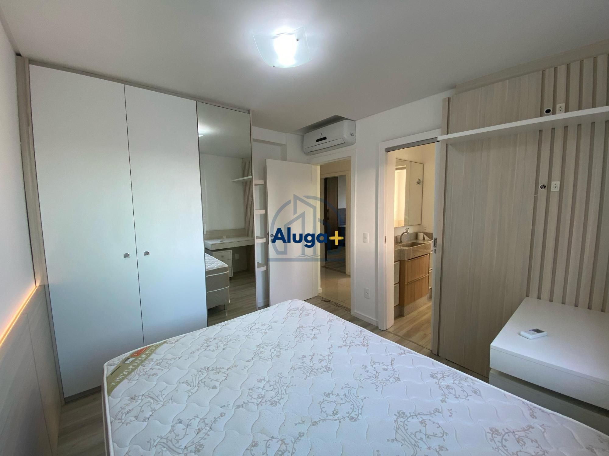 Apartamento para alugar com 3 quartos, 143m² - Foto 17