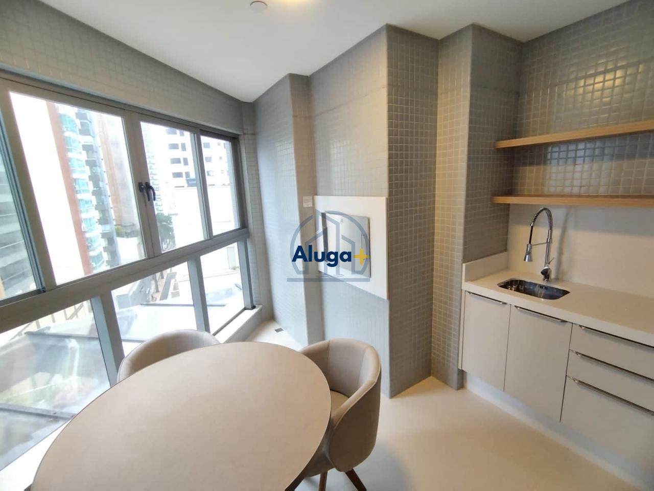 Apartamento com 4 Dormitórios para alugar, 182 m² por R$ 25.000,00 Apartamento com 4 Dormitórios para alugar, 182 m² por R$ 25.000,00