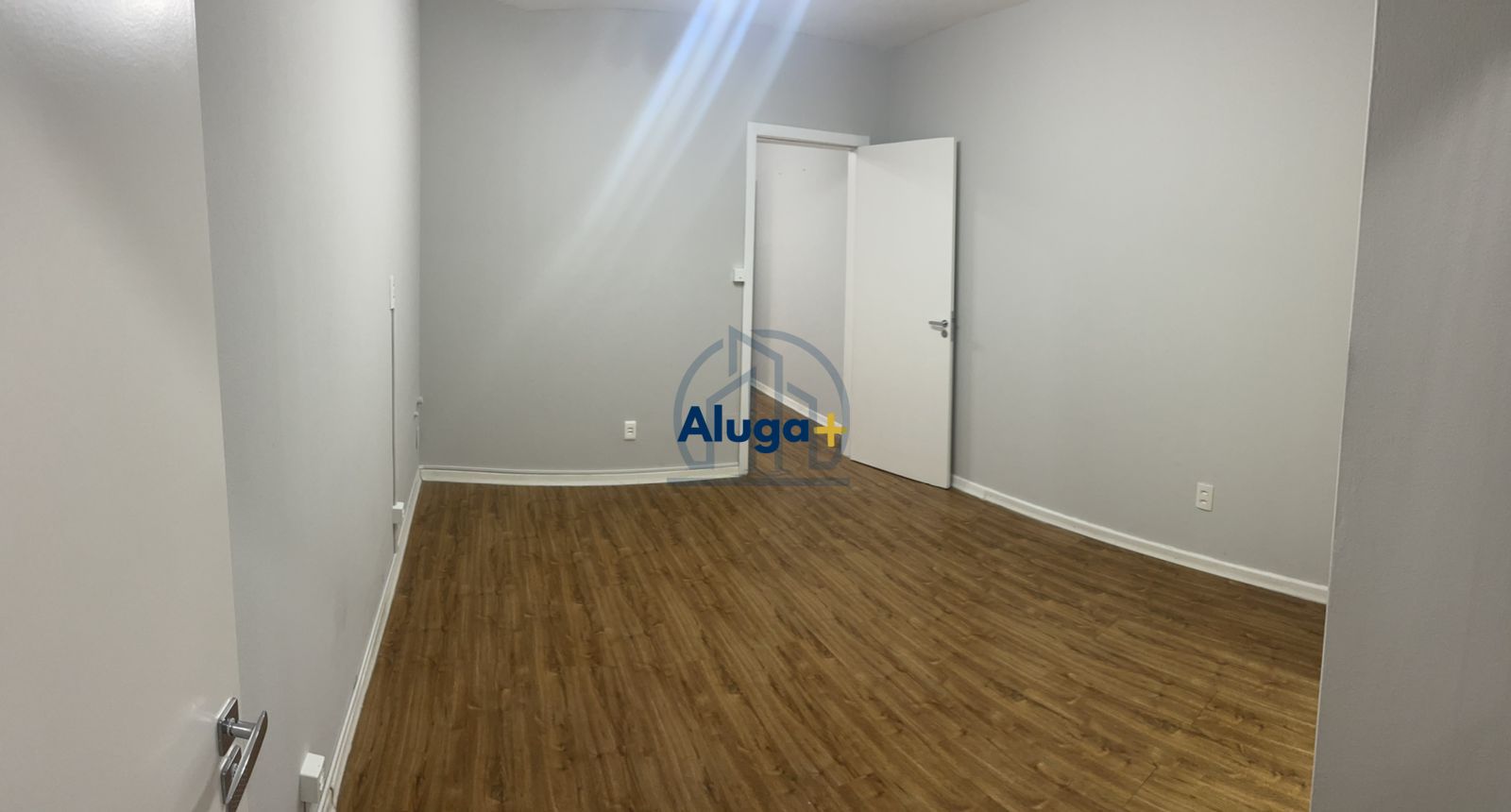 Conjunto Comercial-Sala para alugar com 1 quarto, 80m² - Foto 2