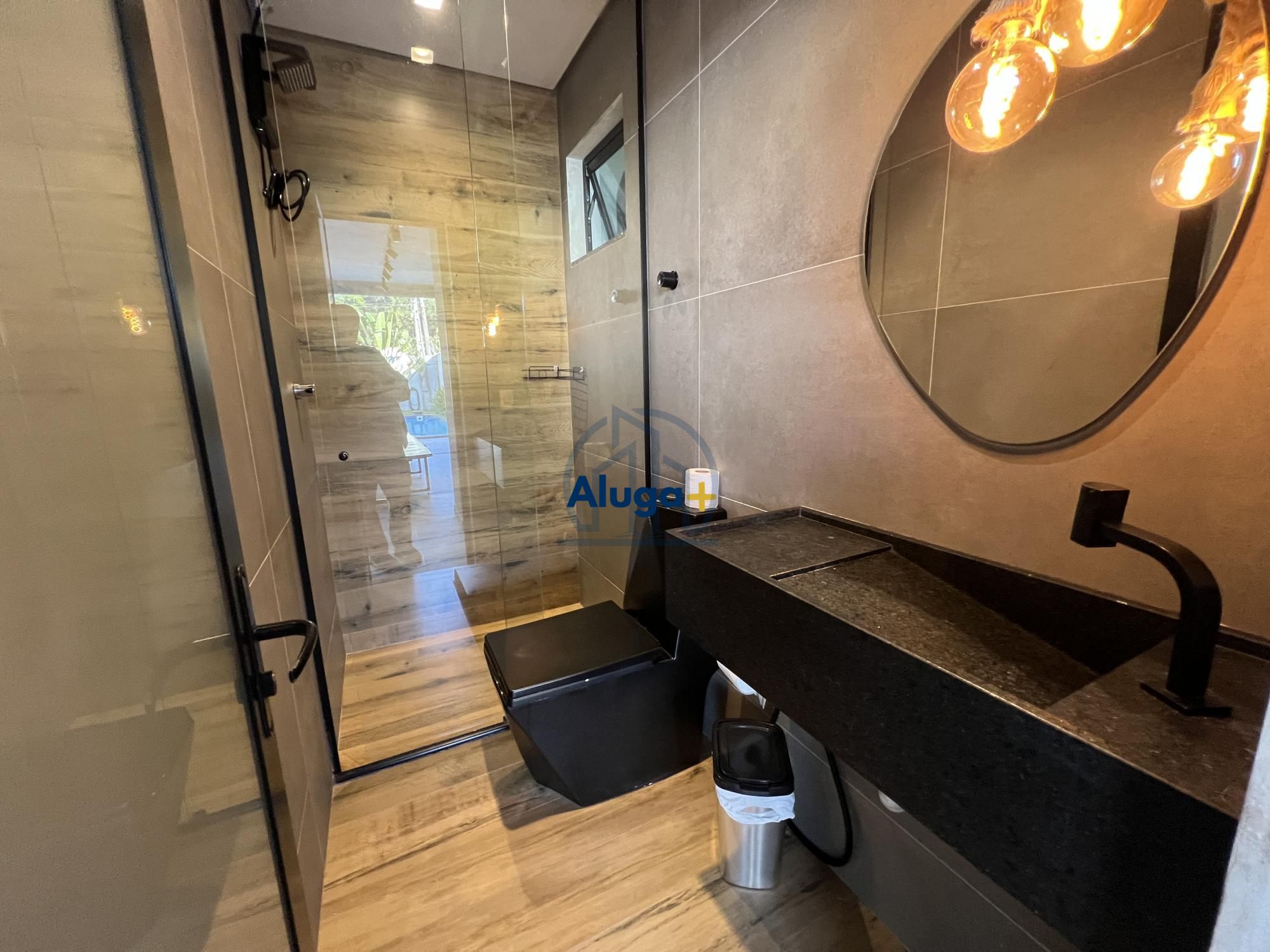 Casa para alugar com 4 quartos, 150m² - Foto 11