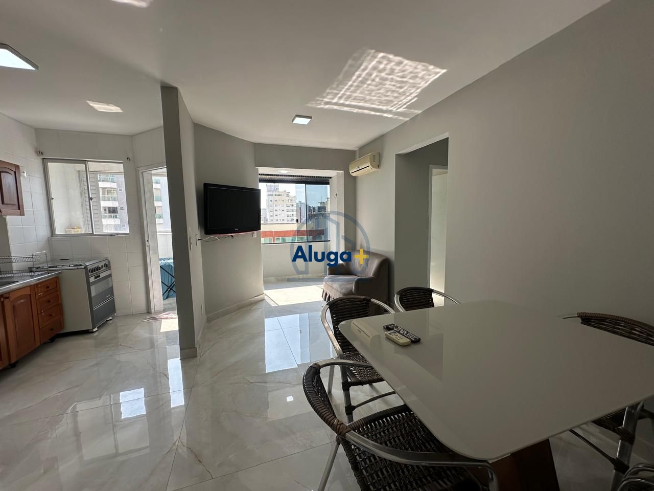 Apartamento para alugar com 2 quartos, 82m² - Foto 1