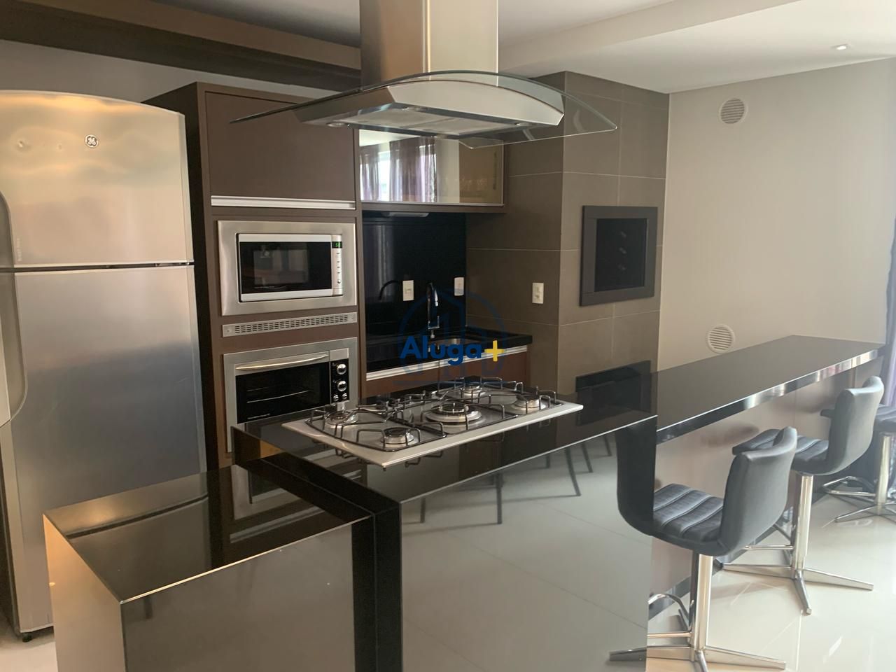Apartamento para alugar com 3 quartos, 120m² - Foto 17