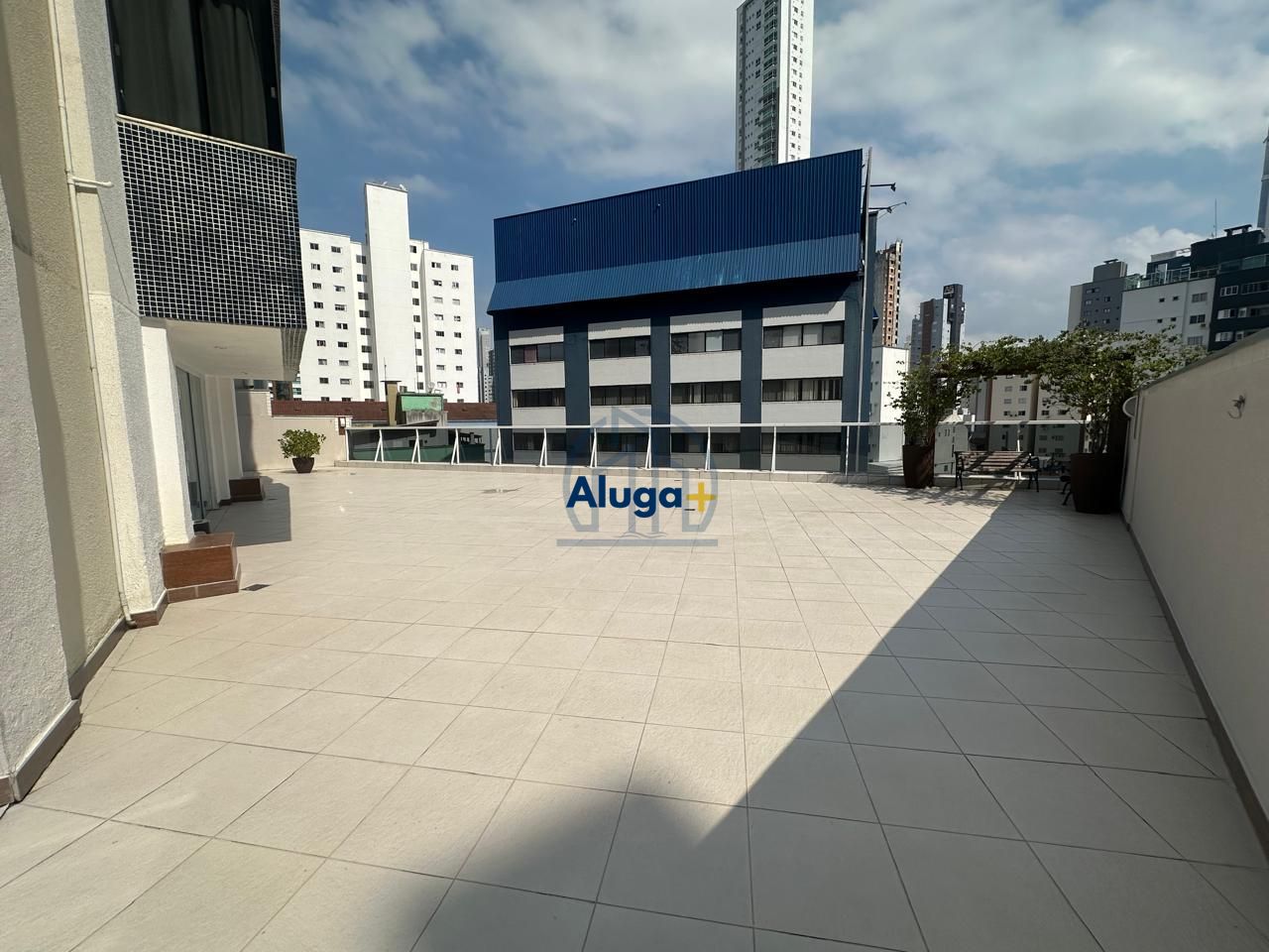 Apartamento para alugar com 2 quartos, 82m² - Foto 28