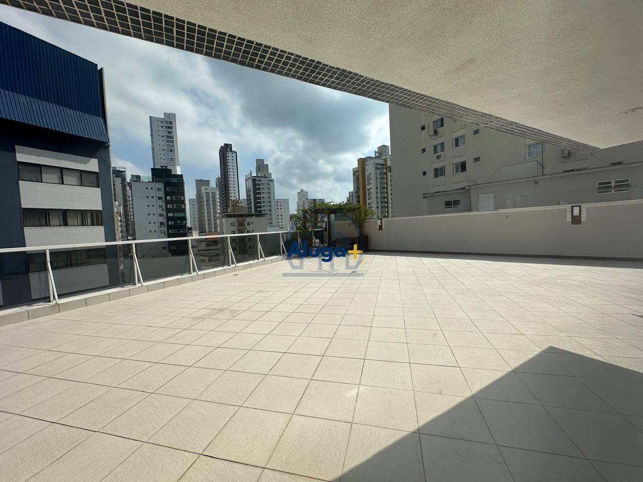 Apartamento para alugar com 2 quartos, 82m² - Foto 15